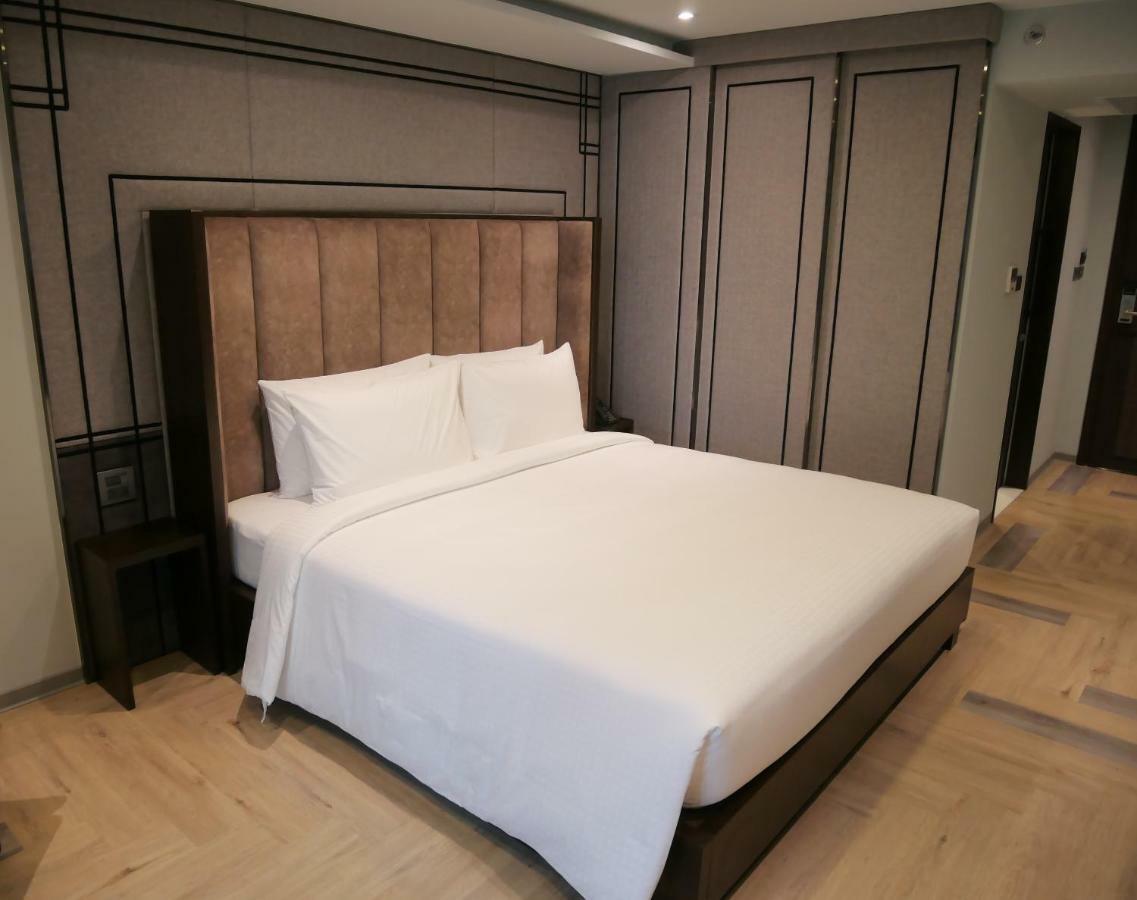 First Pride Hotel 3*