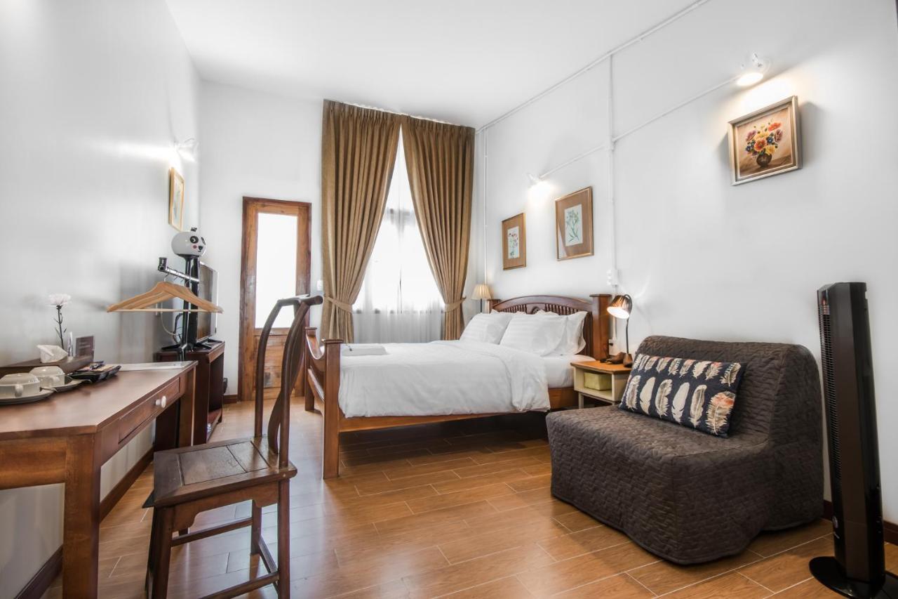 Shoes Maker Guest house