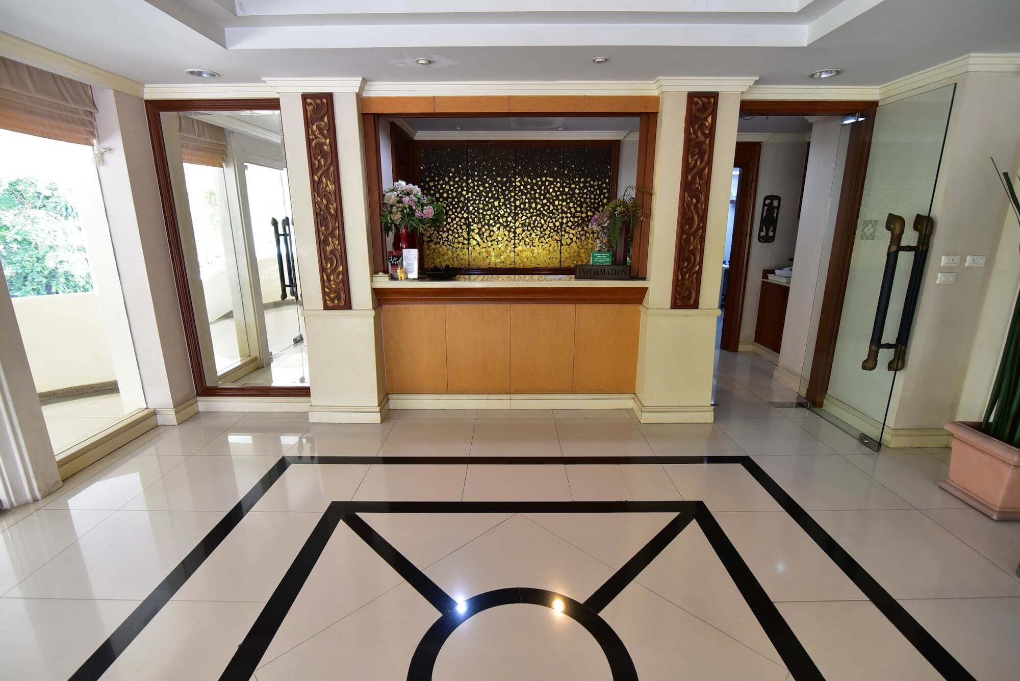 Aparthotel Antique Palace