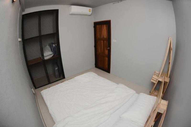 Oyo 421 Guyasuka & Cafe Hotel
