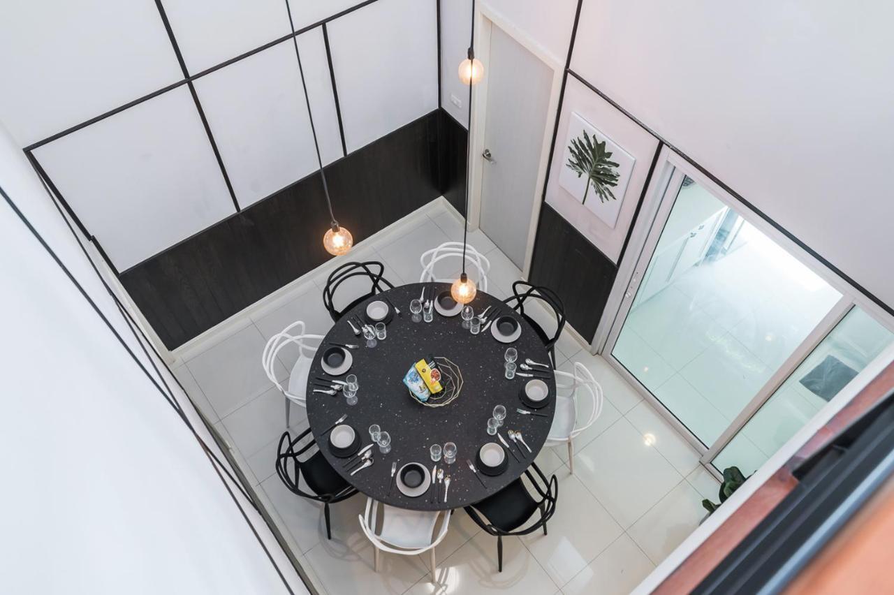 Villa Miq Asoke808 - Asoke Bts - Garden Pool - 16 Pax *
