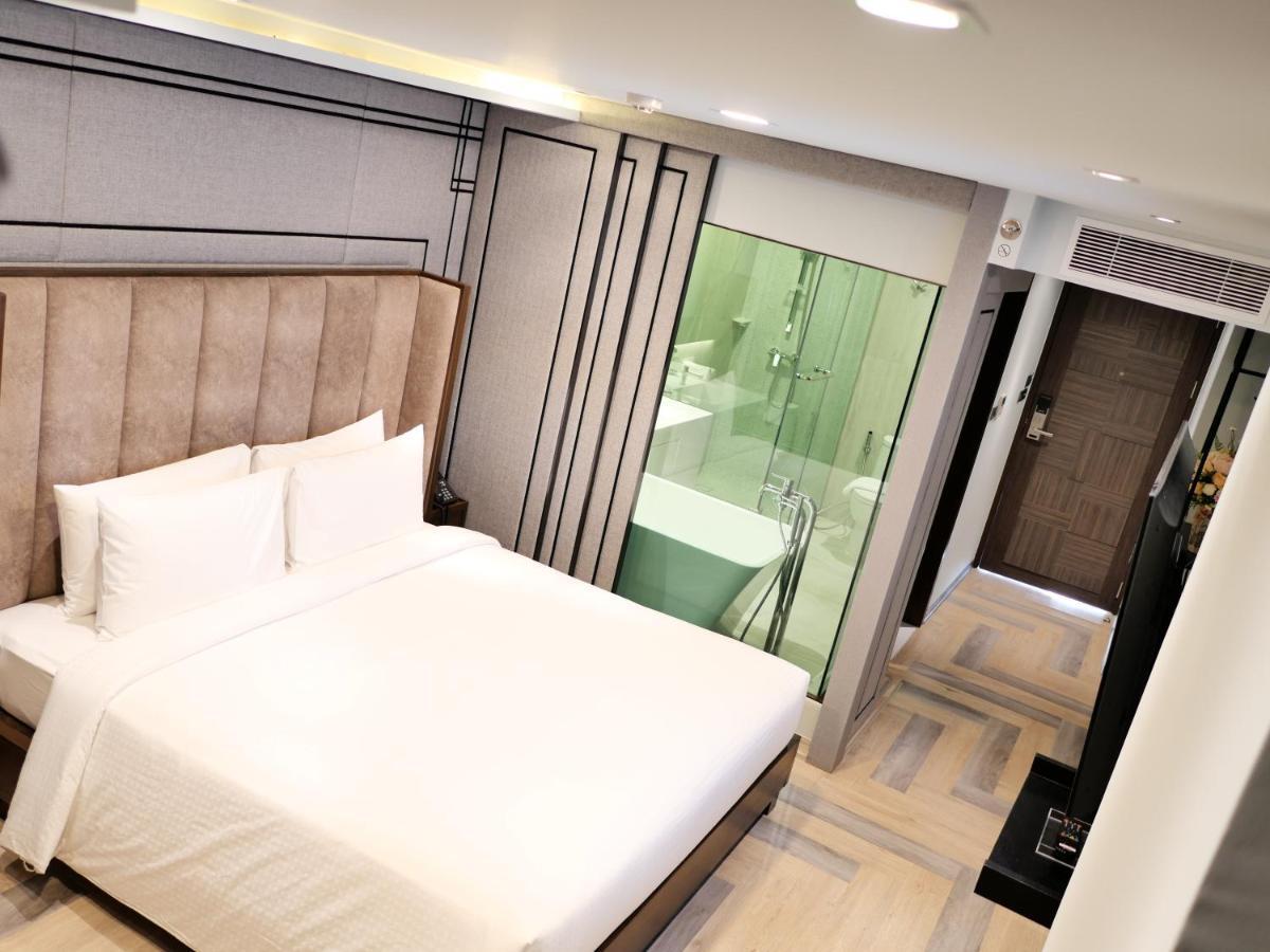 First Pride Hotel Bangkok