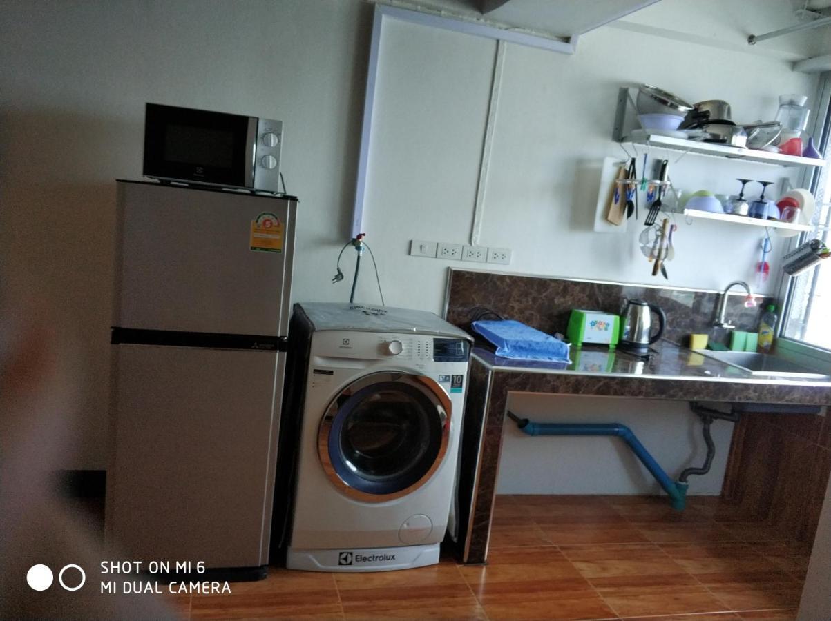 Studio 12 Floor Close To Mrt In Hua Mak Apartment Bangkok