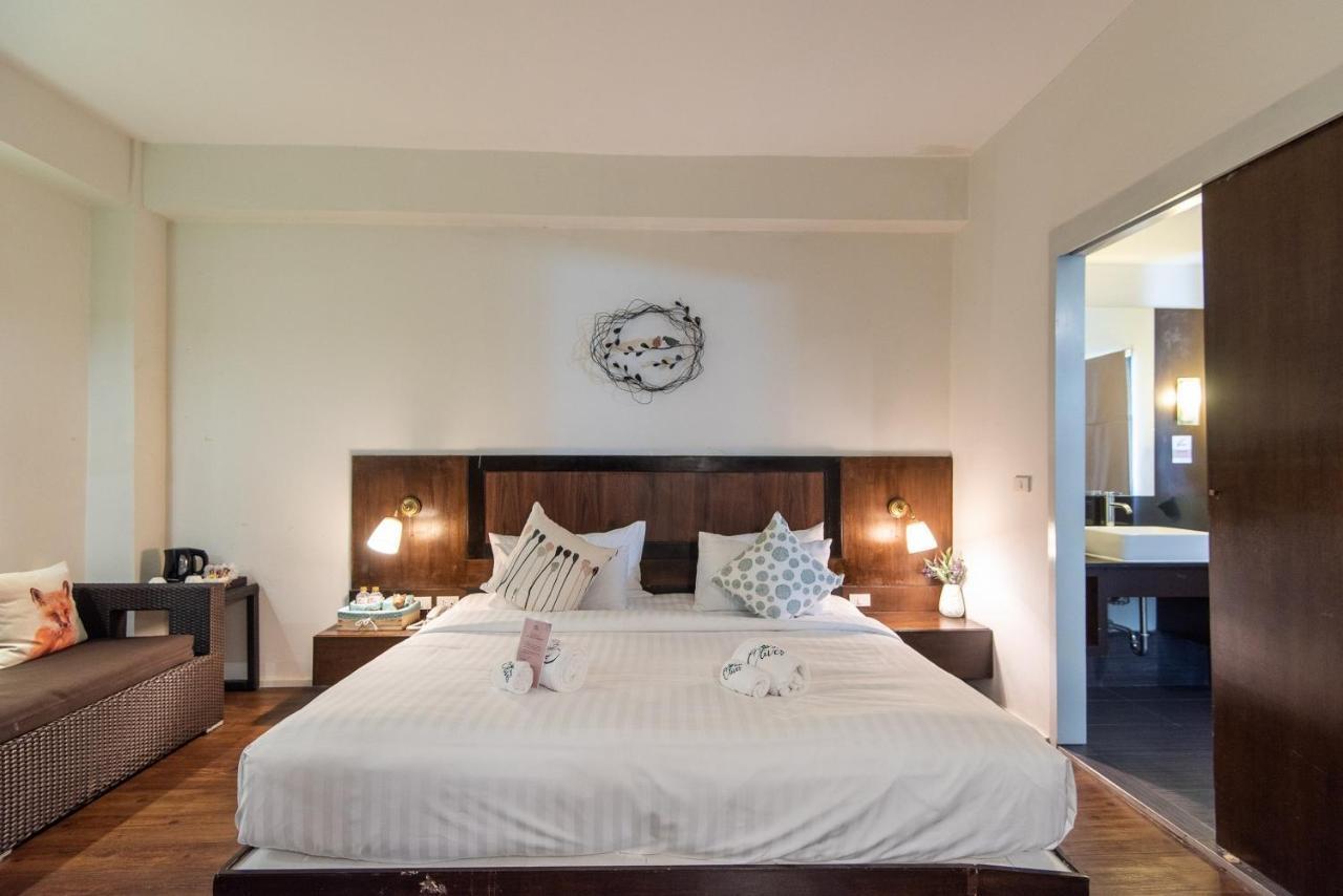 Baan Oliver Srinakarin Hotel 4*