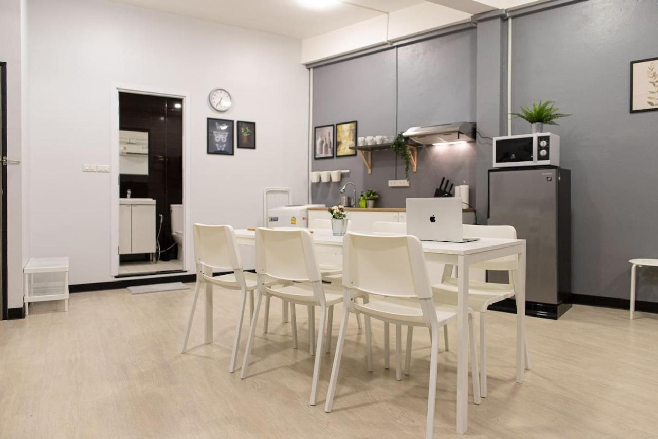 U2 Large 2 Bedrooms 100m To Bts Station