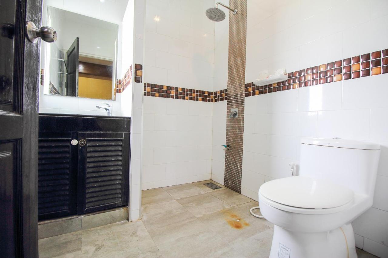 Oyo 387 Little Bangbon 3* Bangkok