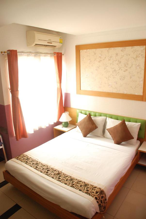 Ratchada 17 Place