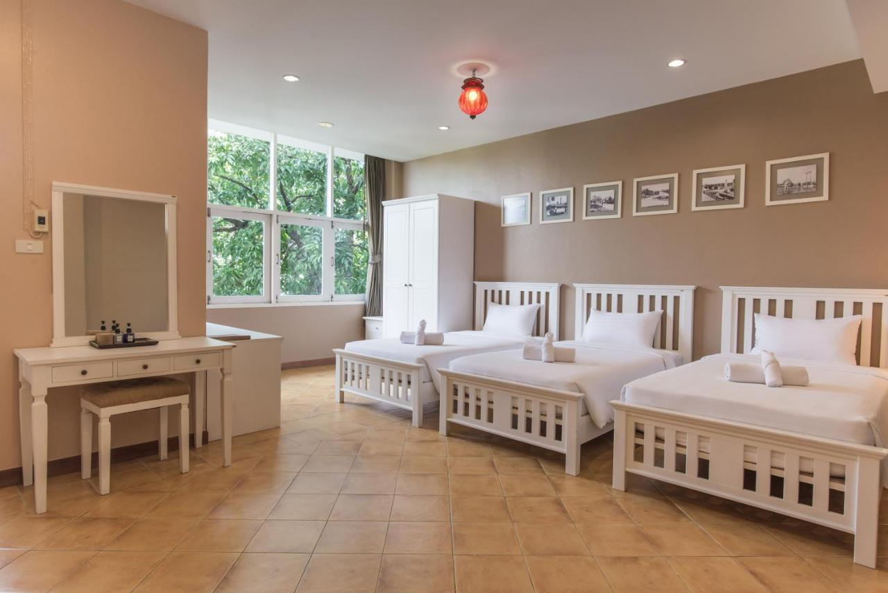 Feung Nakorn Balcony Rooms&cafe 3* Bangkok