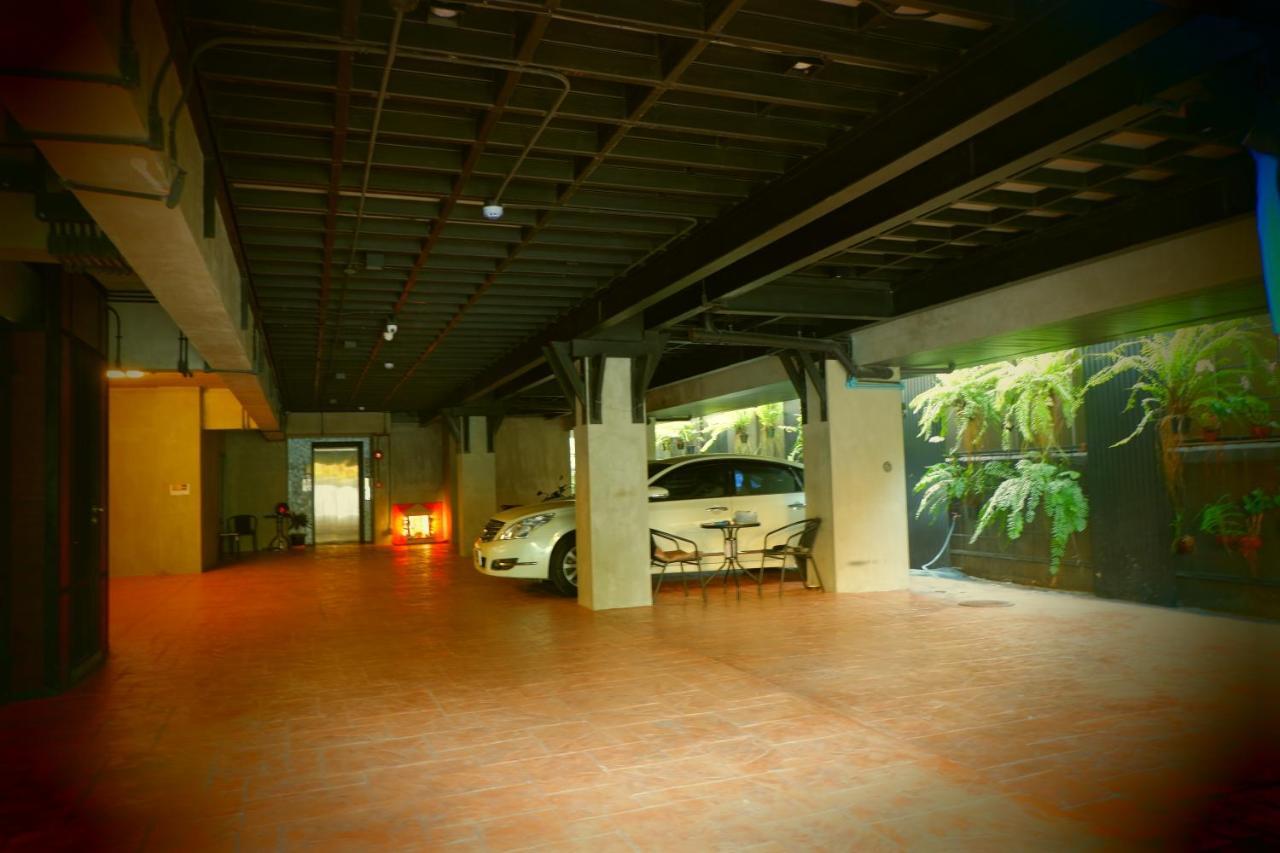 Bed Place Hostel