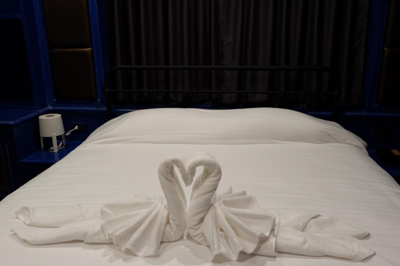 Hostel Bed Place *