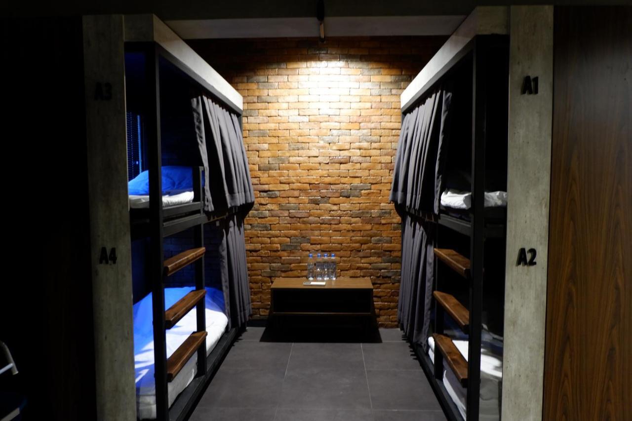 Bed Place Hostel Bangkok