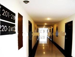 14 Hotel