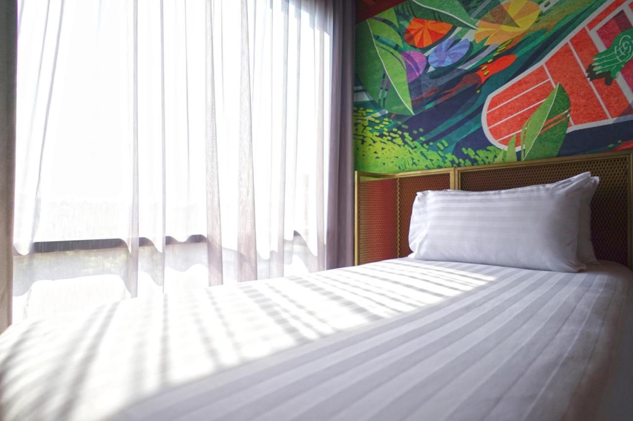 Hotel 4 Monkeys 4*