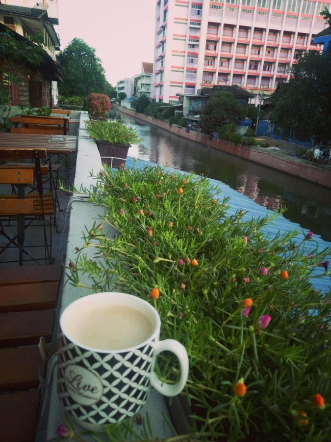 Oyo 537 Na Banglampoo Hotel