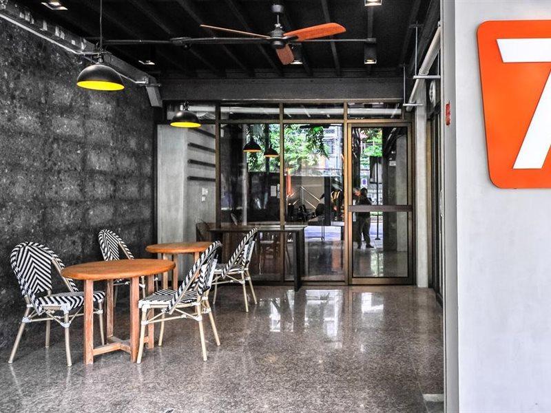 Hotel 7 Days Premium At Icon Siam Station