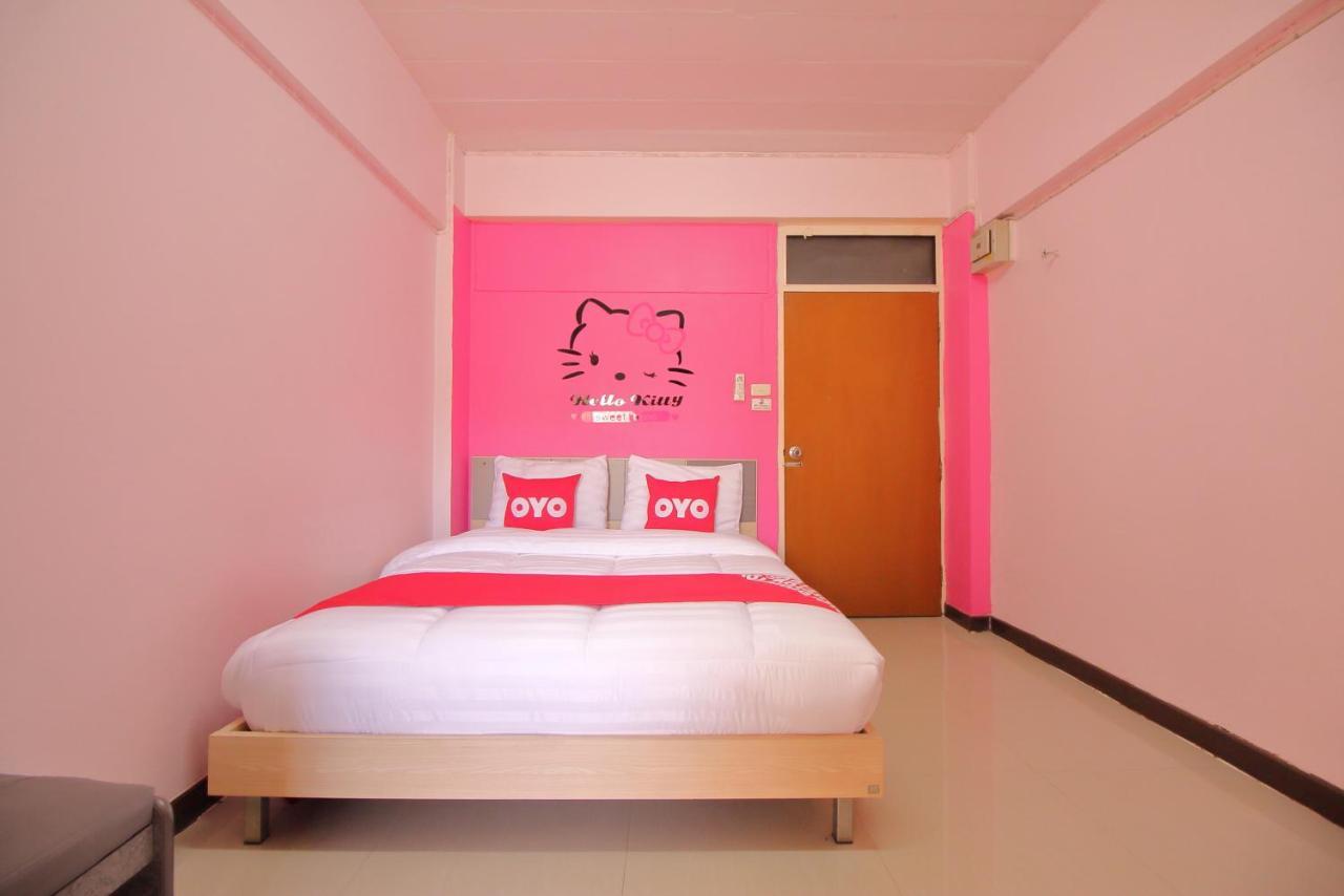 Oyo 618 At Khaosan (adults Only) Hotel Bangkok